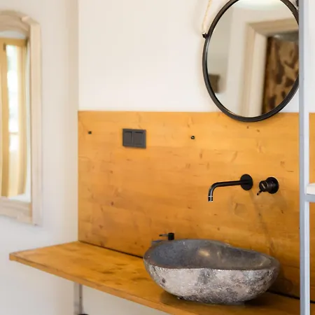 فندق Pefkon أفيتوس